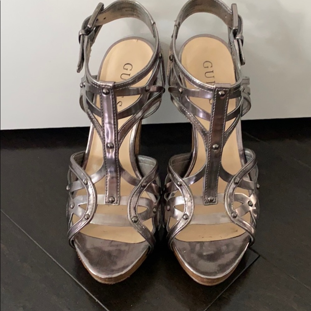 Guess gun metal grey size 6 heel